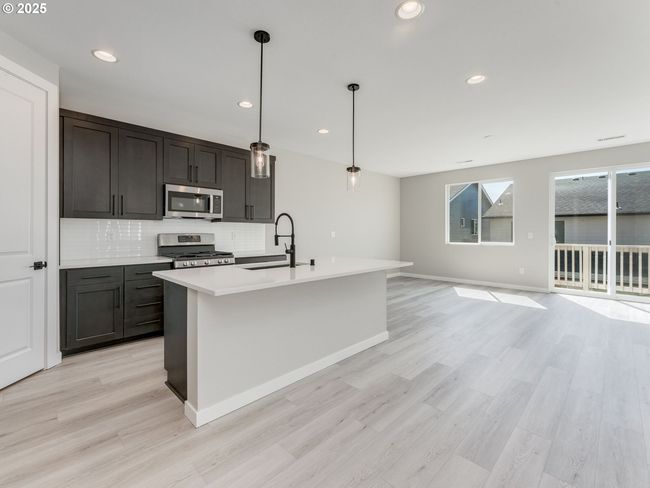 917 Nw 178 Th Way, House other with 3 bedrooms, 3 bathrooms and 2 parking in Ridgefield WA | Image 7