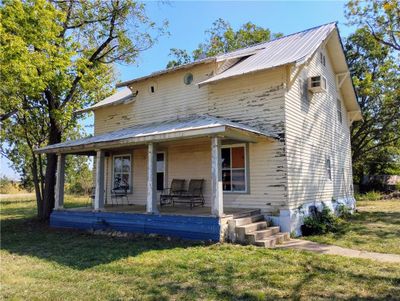 View of front of property with a front yard | Image 3