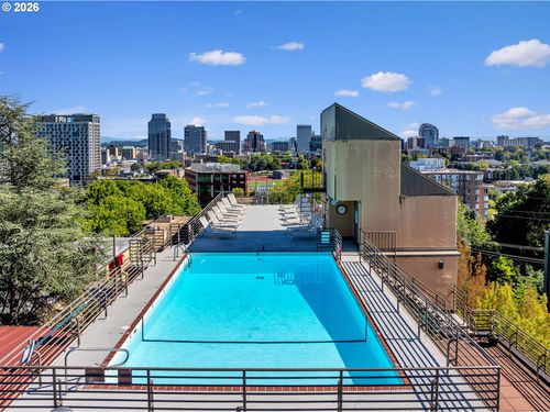 33-2021 Sw Main St, Portland, OR, 97205-1563 | Card Image