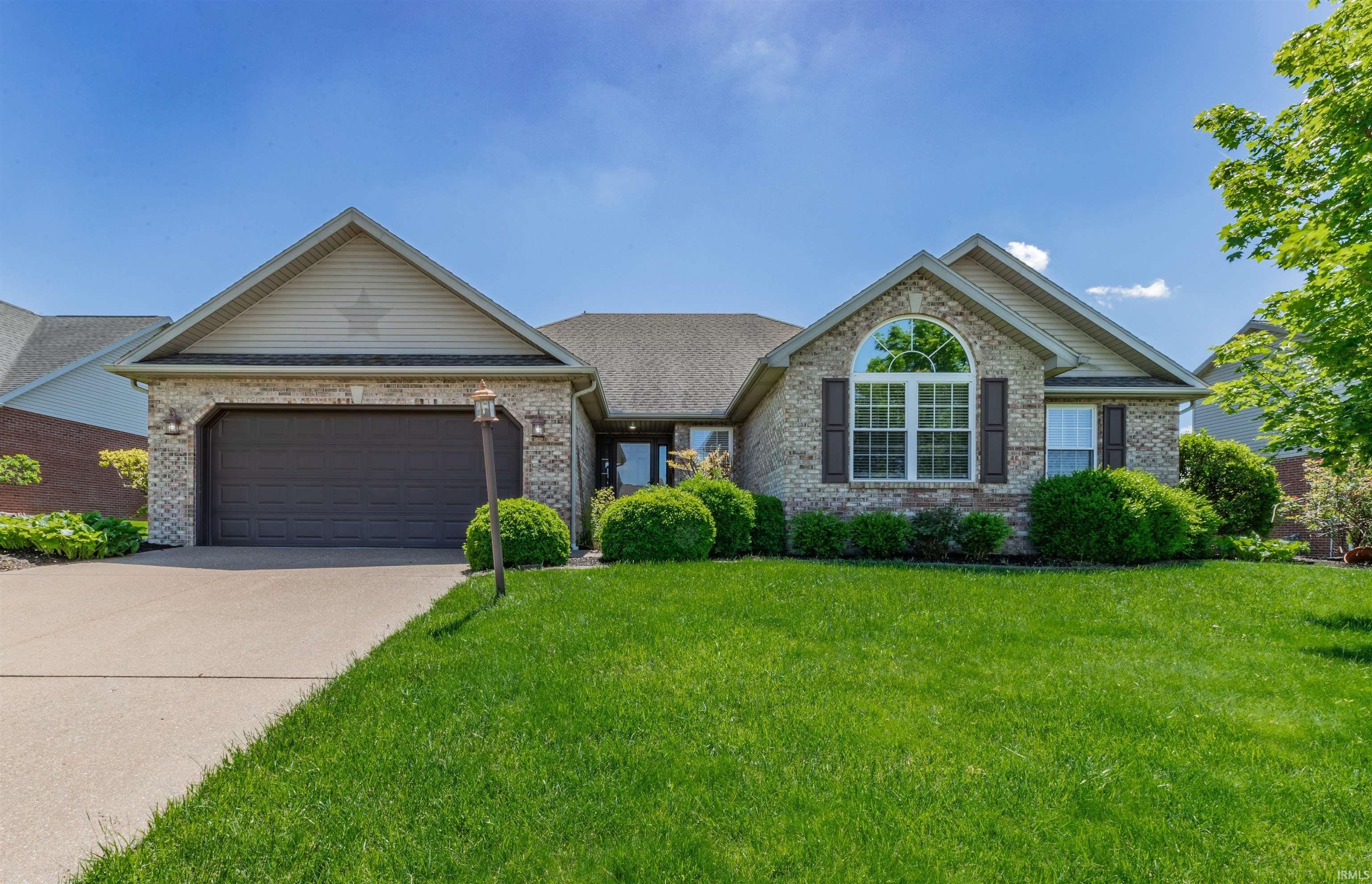 1329 Bowden Drive, For Sale in Evansville Zoocasa