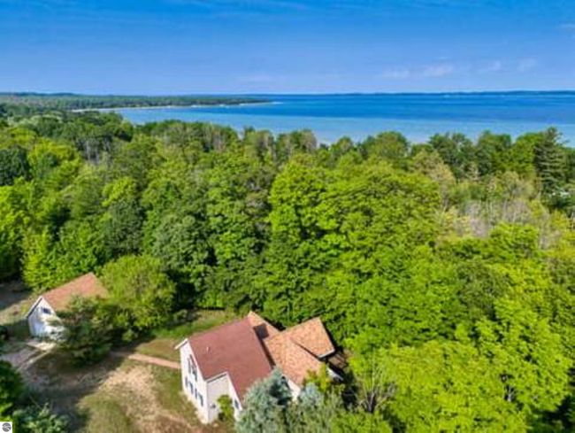 4467 S Forthill Rd, House other with 3 bedrooms, 2 bathrooms and null parking in Suttons Bay MI | Image 52