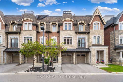 54 Ingleside St, Vaughan, ON, L4L0H9 | Card Image