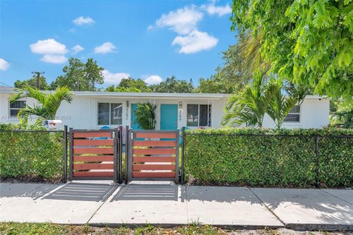 4282 Nw 1st Ave, Miami, FL, 33127-2862 | Card Image