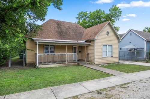 909 W 3rd St, Taylor, TX, 76574-2817 | Card Image
