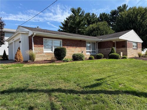 241 Lake Avenue Ne, Massillon, OH, 44646 | Card Image