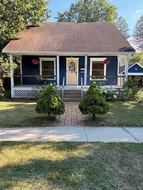 302 High St, Williamston, MI, 48895-1502 | Card Image