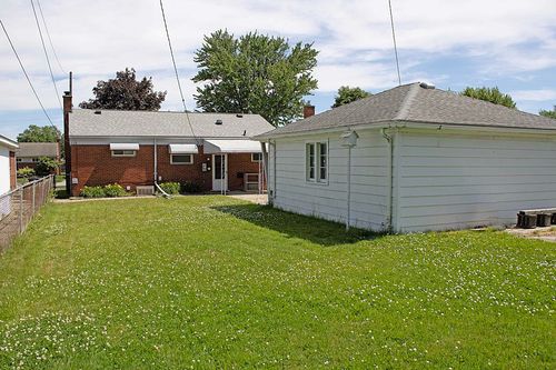 19836 Shady Lane Ave, Saint Clair Shores, MI, 48080-1748 | Card Image