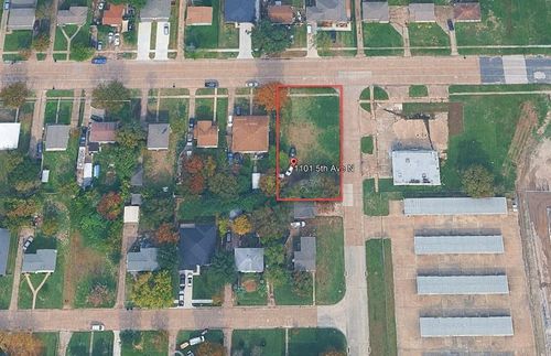 1101 5th Ave N, Texas City, TX, 77590-7529 | Card Image