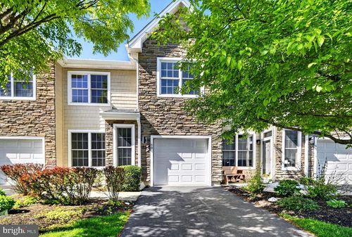 68 Osprey Dr, Old Bridge, NJ, 08857-3594 | Card Image