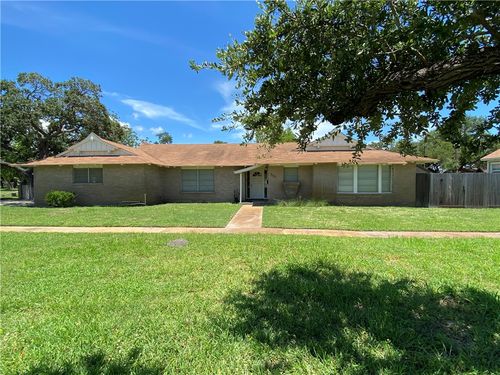 536 Yoakum Ave, Aransas Pass, TX, 78336-3507 | Card Image
