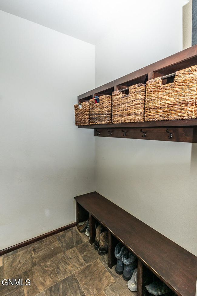 2467 Labrador Dr, House other with 4 bedrooms, 3 bathrooms and null parking in Mandan ND | Image 10