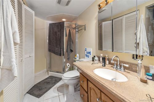 7 Cherrywood Dr, Goshen, NY, 10924-2558 | Card Image