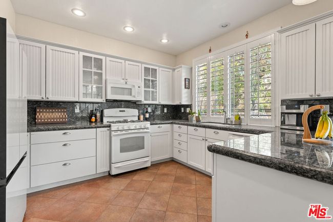 27870 Skycrest Cir, House other with 4 bedrooms, 3 bathrooms and 3 parking in Valencia CA | Image 5