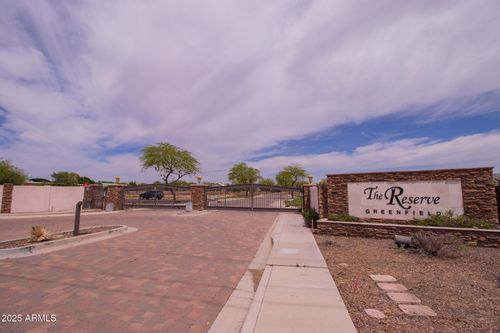 5-884 N Poinciana Court, Gilbert, AZ, 85234 | Card Image