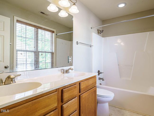 021-1280x960-bathroom | Image 21