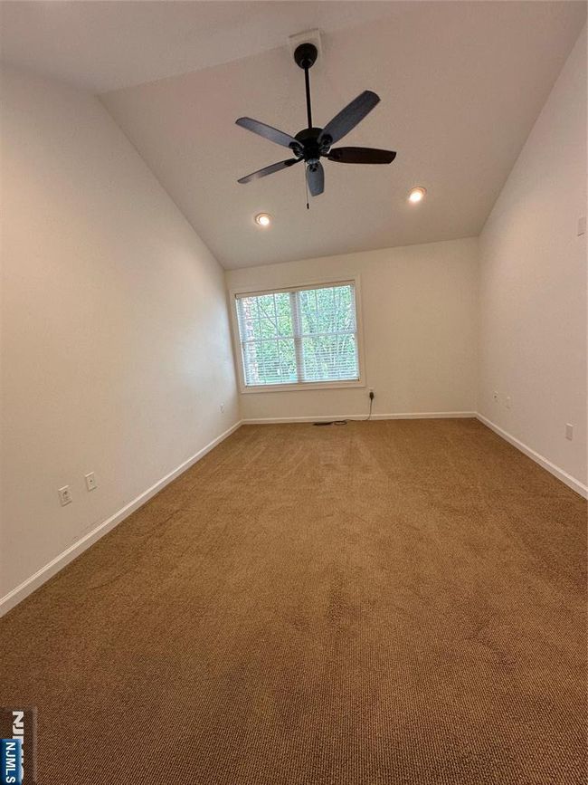 35 Magnolia Way, House attached with 3 bedrooms, 3 bathrooms and null parking in North Haledon NJ | Image 26