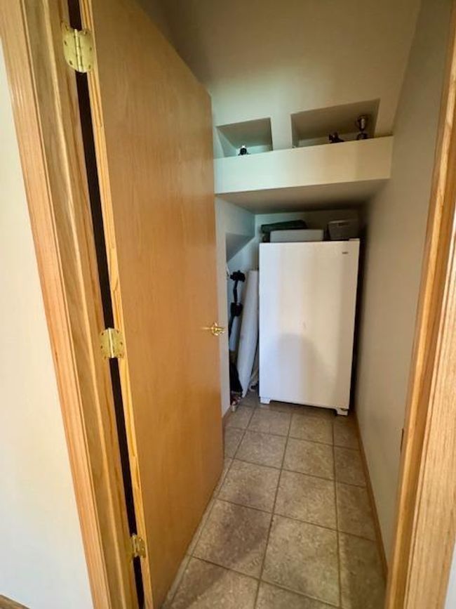 Finished storage with built in safe. Freezer does not stay | Image 16