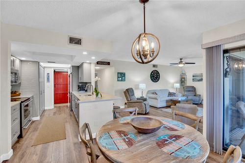 b11-910 E Causeway Blvd, Vero Beach, FL, 32963-2200 | Card Image