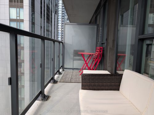 2109-87 Peter St, Toronto, ON, M5V0P1 | Card Image