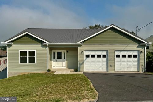 531 E High St, BELLEFONTE, PA, 16823-2227 | Card Image