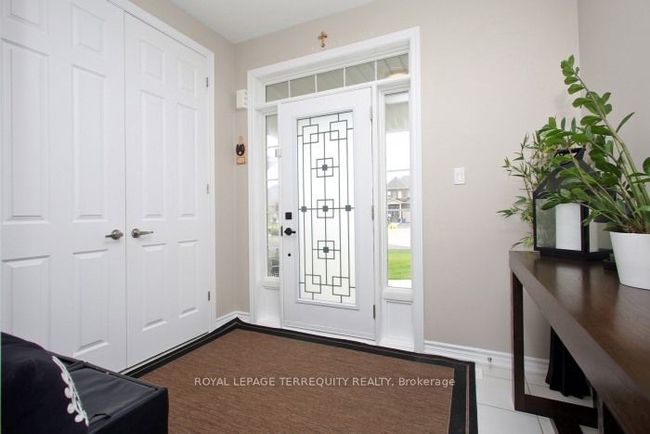 220 Harpin Way E, House other with 5 bedrooms, 4 bathrooms and 4 parking in Fergus ON | Image 4