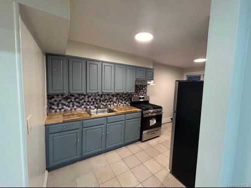 2-12 1510 Beach Street, New York, NY, 11691 | Card Image