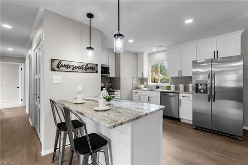 472 Appian Ave, Virginia Beach, VA, 23452-5331 | Card Image