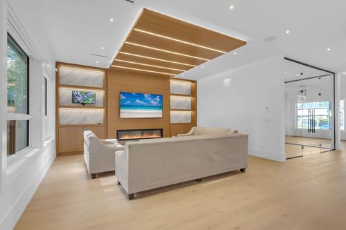 19704 31a Ave, Langley, BC, V2Z0B2 | Card Image