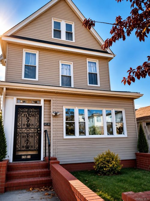 2716 Humphrey St, East Elmhurst, NY, 11369-1904 | Card Image