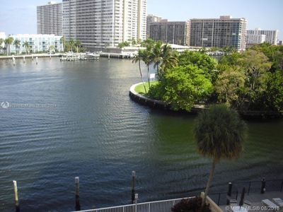 407 - 121 Golden Isles Dr, Condo with 3 bedrooms, 2 bathrooms and null parking in Hallandale Beach FL | Image 1