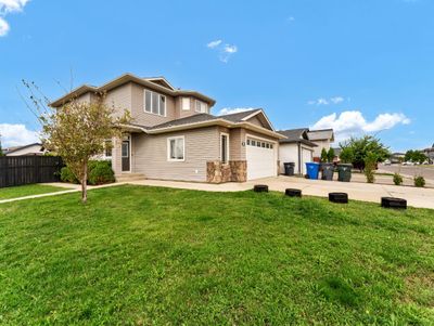 8 Terrace Ave Ne, House detached with 4 bedrooms, 3 bathrooms and 4 parking in Medicine Hat AB | Image 3