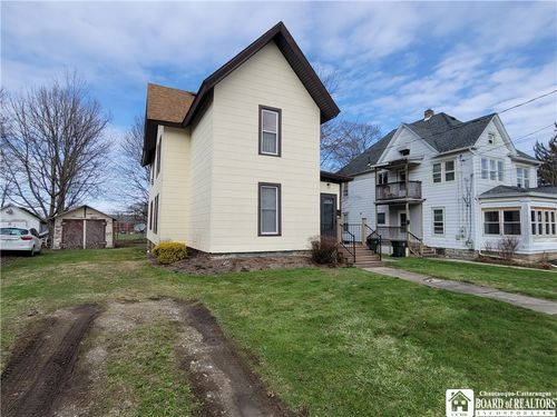 332 Palmer St, Jamestown, NY, 14701-6212 | Card Image