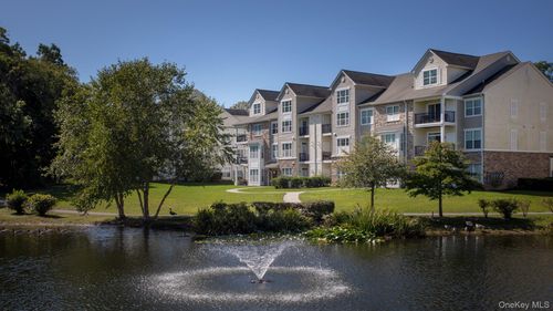 4-425-1 Charles Pond Drive, Brookhaven, NY, 11727 | Card Image