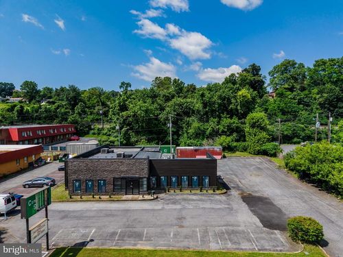 902 N Front St, LEMOYNE, PA, 17043-1025 | Card Image