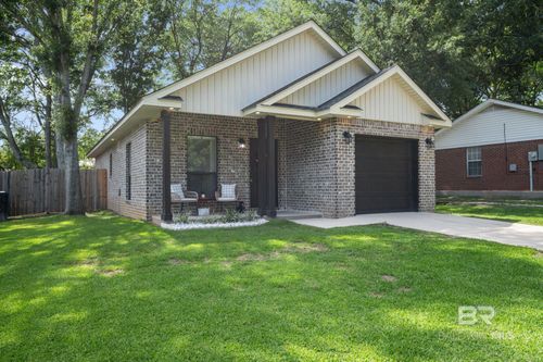 22893 Mobile St, Robertsdale, AL, 36567-7040 | Card Image
