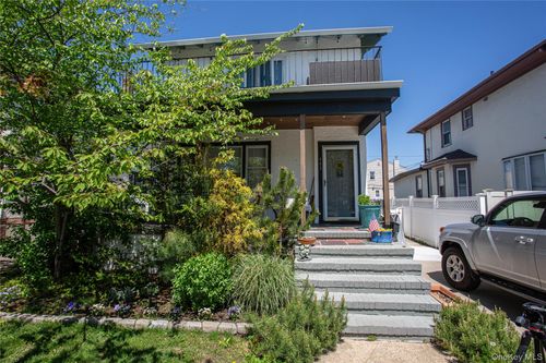 445 W Walnut St, Long Beach, NY, 11561-3132 | Card Image