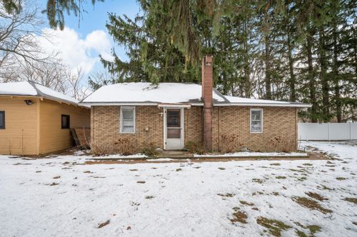 318 S Whittaker St, New Buffalo, MI, 49117-1762 | Card Image