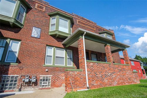 9426 John R, Detroit, MI, 48202 | Card Image