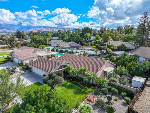 1556 Gary Ln, Redlands, CA, 92374-5528 | Card Image