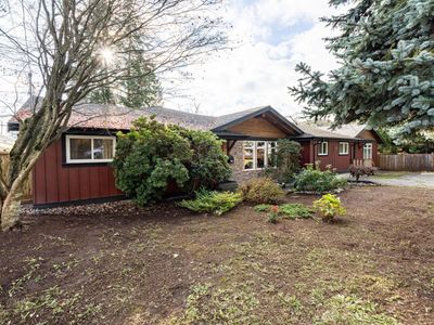 2194 Haversley Ave, House other with 4 bedrooms, 3 bathrooms and 6 parking in Coquitlam BC | Image 2