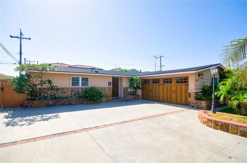 8757 Los Altos Dr, Buena Park, CA, 90620-2707 | Card Image