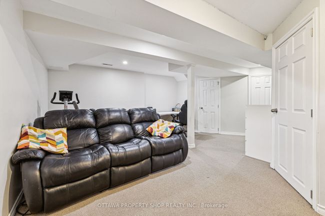 67 Gentle Gate Crescent, House attached with 3 bedrooms, 3 bathrooms and 2 parking in Hunt Club - South Keys and Area ON | Image 19