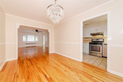 1009 Brinsmade Ave, Bronx, NY, 10465-1905 | Card Image