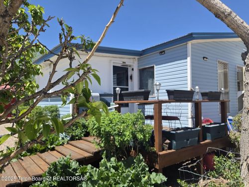 5 W 3rd St, Big Piney, WY, 83113-5021 | Card Image