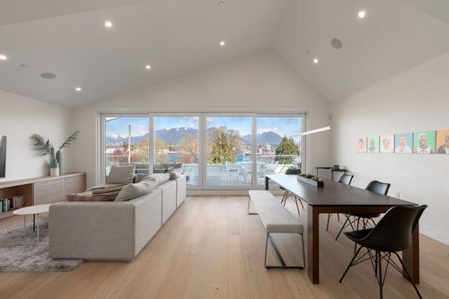 2732 Wall Street, Vancouver, BC, V5K1A9 | Card Image