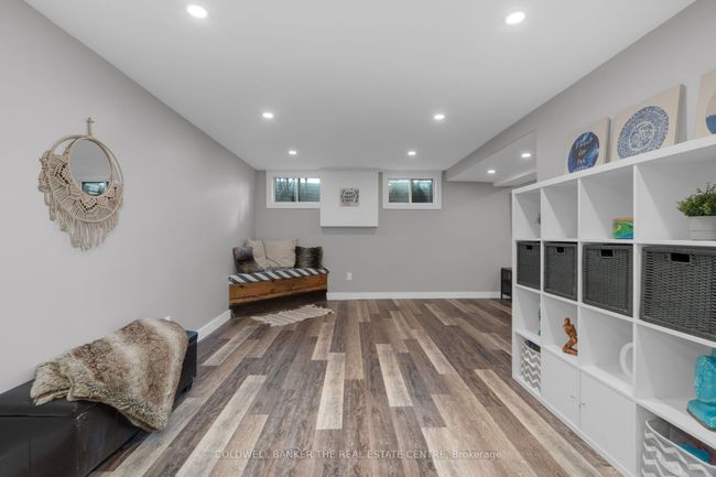 203 Camilla Cres, House other with 5 bedrooms, 2 bathrooms and 5 parking in Thornton ON | Image 26