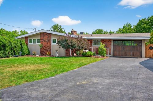 90 Mountain Ave N, Stoney Creek, ON, L8G3P7 | Card Image