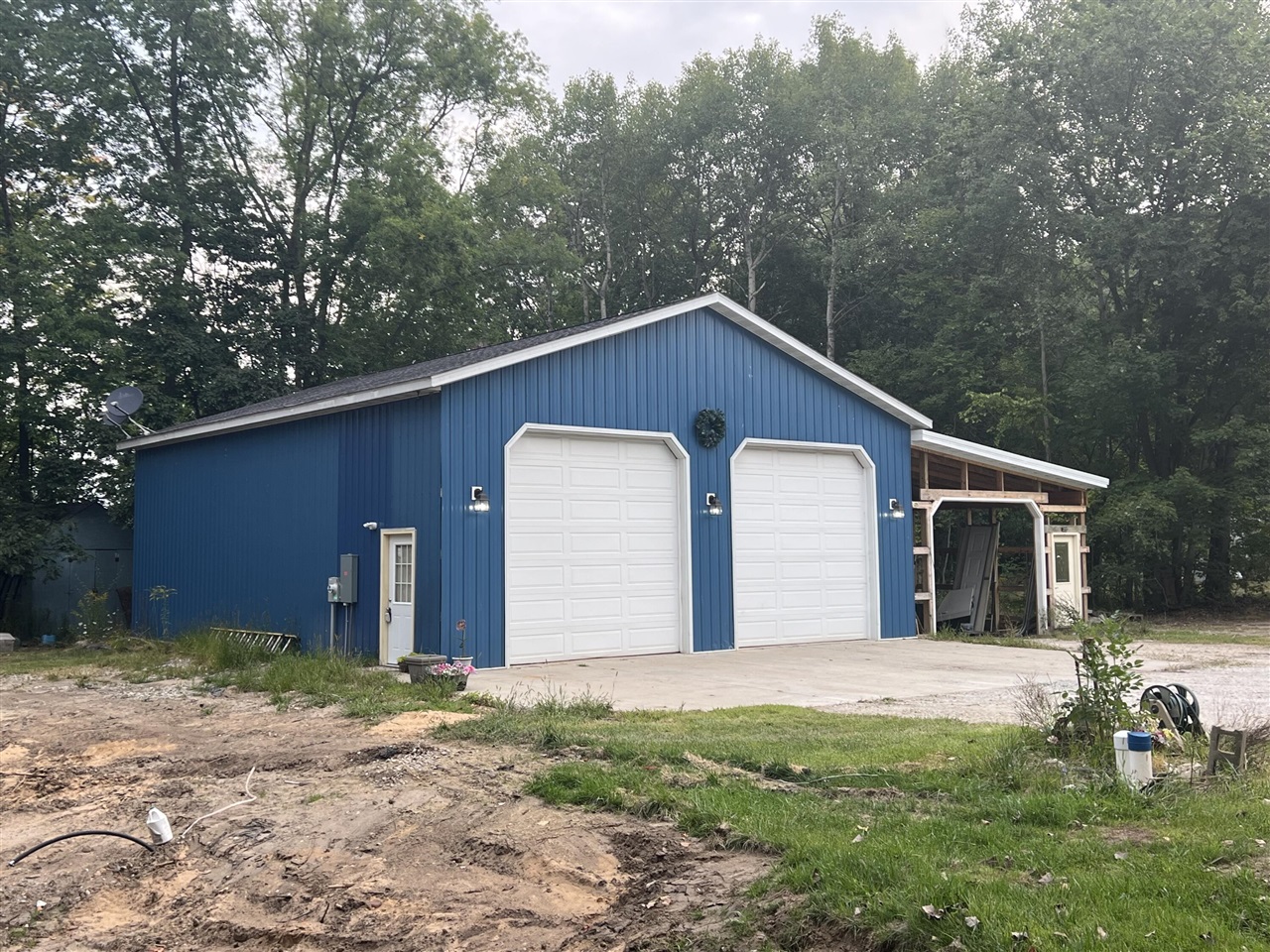 104th St, Grant, MI 49327