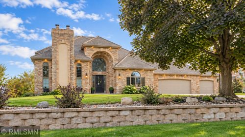 9405 Wedgewood Dr, Woodbury, MN, 55125-9305 | Card Image