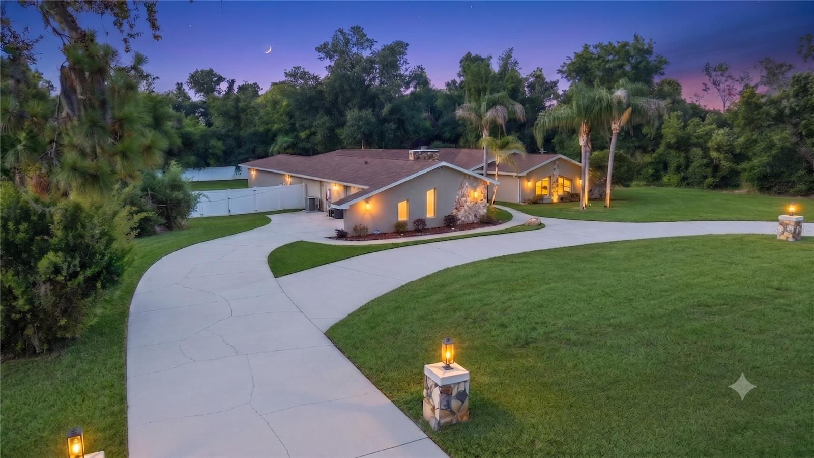 Residential in WEEKI WACHEE 2